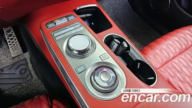 Genesis GV70 2023 — Şəkil 8/20