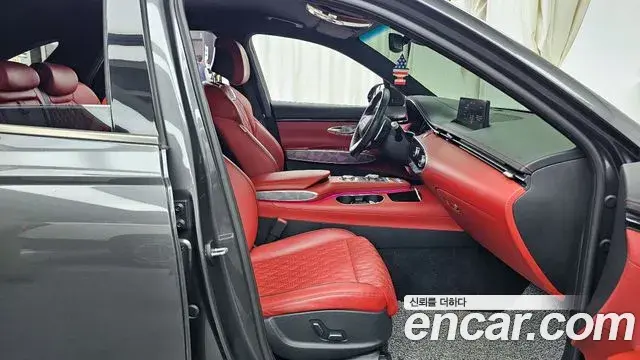 Genesis GV70 2023 — Şəkil 9/20