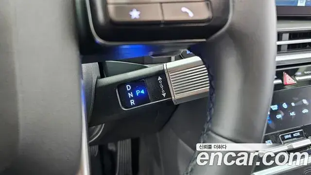 Hyundai Santa Fe 2023 — ფოტო 5/20