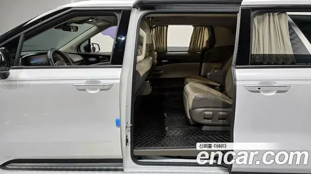Kia Carnival 2021 — Фото 10/20