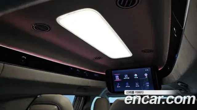 Kia Carnival 2021 — Фото 19/20