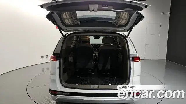 Kia Carnival 2021 — Фото 20/20