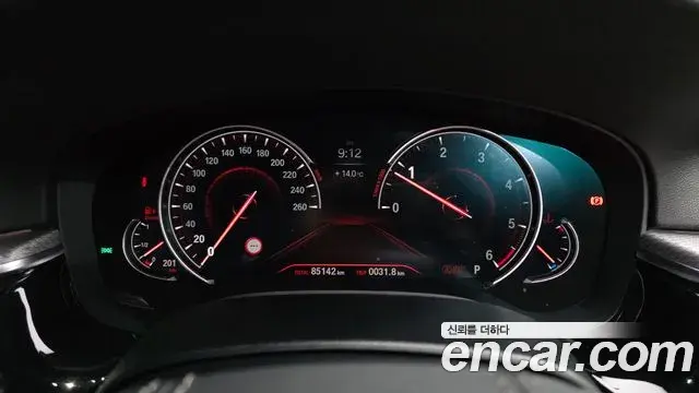 BMW 5 Series 2018 — Photo 14/20