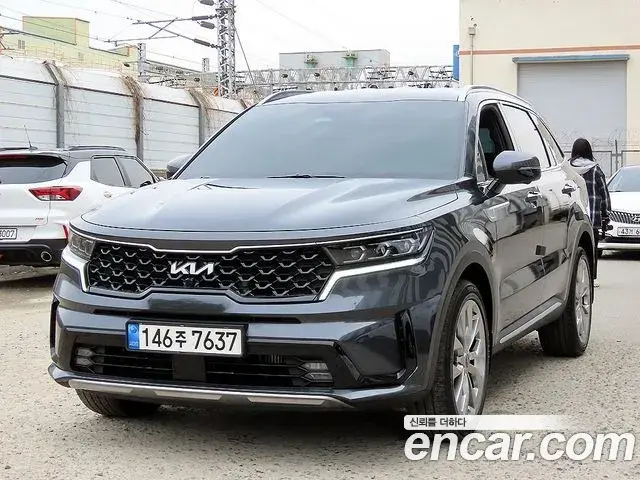 Kia Sorento 2023 — ფოტო 6/20
