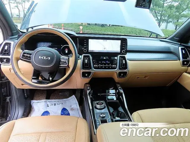Kia Sorento 2023 — ფოტო 14/20