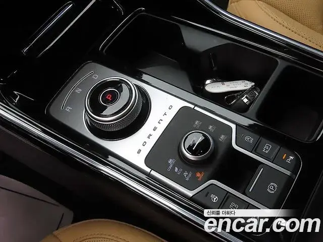 Kia Sorento 2023 — ფოტო 19/20