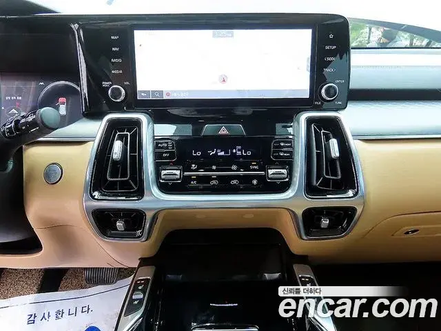 Kia Sorento 2023 — ფოტო 11/20