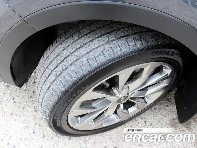 Kia Sorento 2023 — ფოტო 13/20