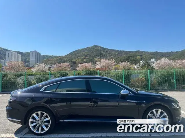 Volkswagen Arteon 2022 — Photo 7/15