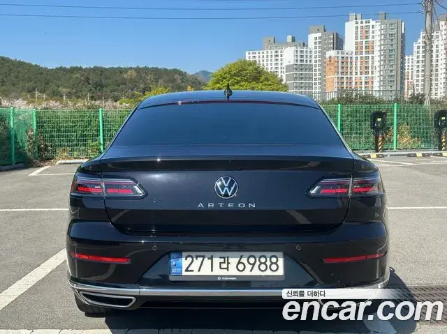 Volkswagen Arteon 2022 — Photo 14/15