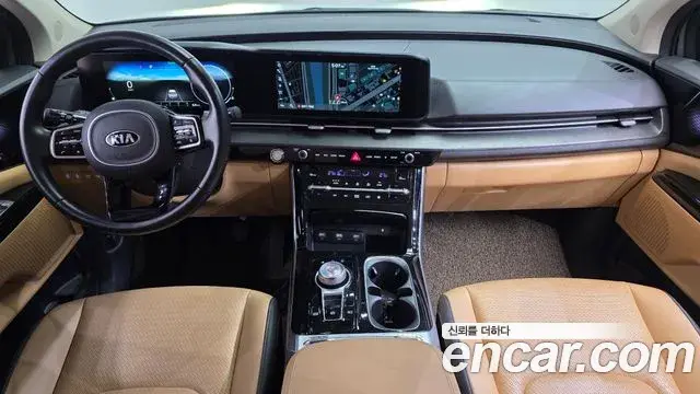 Kia Carnival 2021 — Photo 7/20