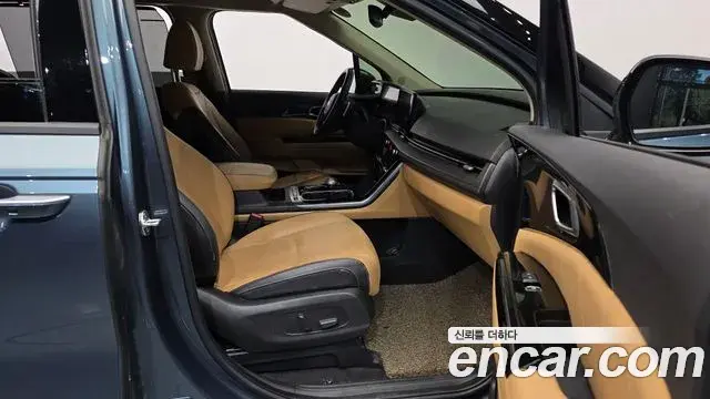 Kia Carnival 2021 — Photo 11/20