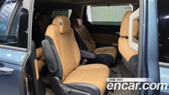 Kia Carnival 2021 — Photo 12/20