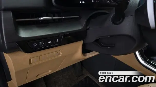 Kia Carnival 2021 — Photo 14/20