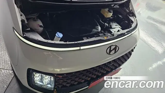 Hyundai Staria 2023 — Фото 6/20