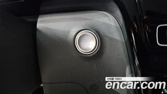 Hyundai Staria 2023 — Фото 17/20