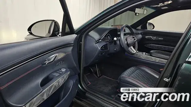 Genesis GV70 2021 — ფოტო 27/34
