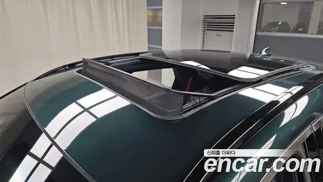 Genesis GV70 2021 — ფოტო 21/34