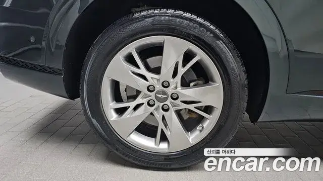 Genesis GV70 2021 — ფოტო 4/34