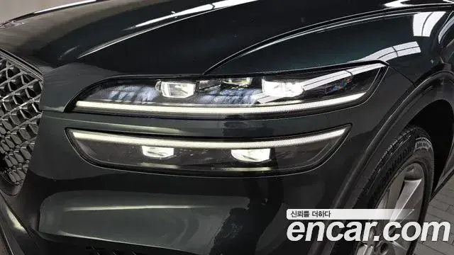 Genesis GV70 2021 — ფოტო 31/34