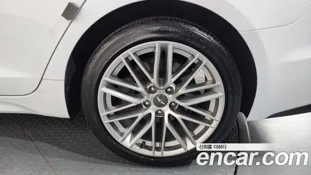 Genesis G70 2019 — Photo 6/33