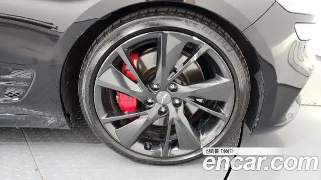 Genesis G70 2021 — ფოტო 25/35