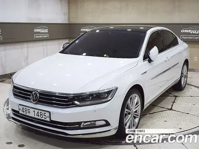 Volkswagen Passat GT 2018 — ფოტო 2/20