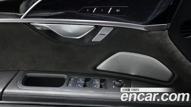 Audi A8 2020 — ფოტო 9/30
