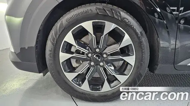 Kia Carnival 2023 — Фото 5/20