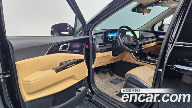 Kia Carnival 2023 — Фото 10/20