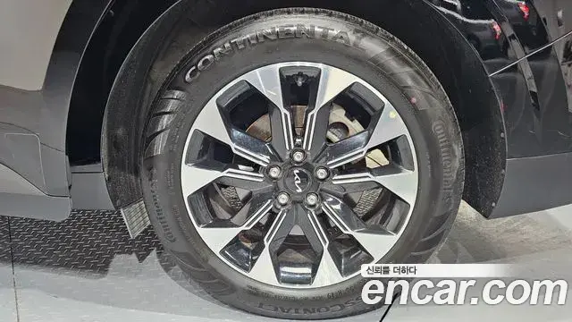 Kia Carnival 2023 — Photo 20/39