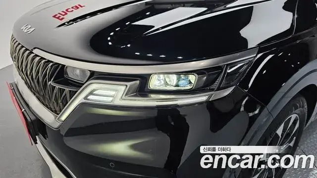 Kia Carnival 2023 — Photo 36/39