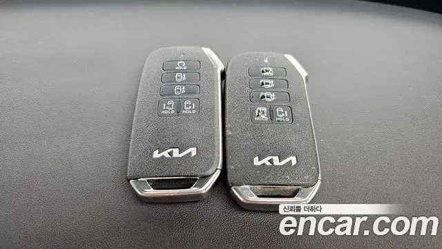 Kia Carnival 2023 — Photo 24/39