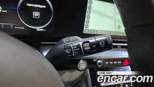 Kia Carnival 2023 — ფოტო 8/33