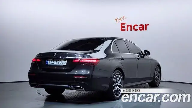 Mercedes-Benz E-Class 2020 — Фото 1/20