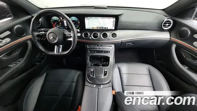 Mercedes-Benz E-Class 2020 — Фото 10/20