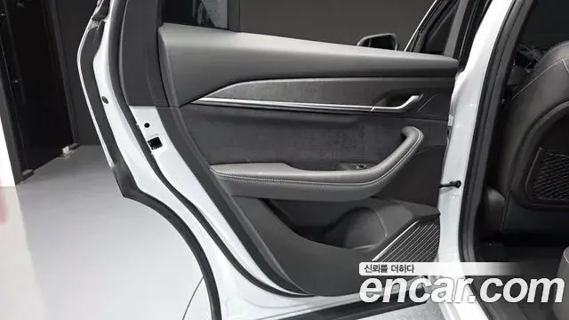 Renault Samsung Grand Koleos 2024 — Photo 23/32