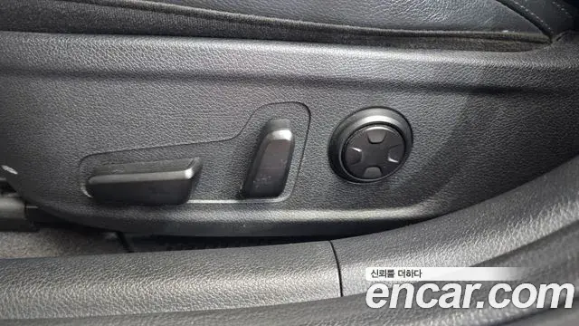 Kia Stinger 2018 — Şəkil 30/36