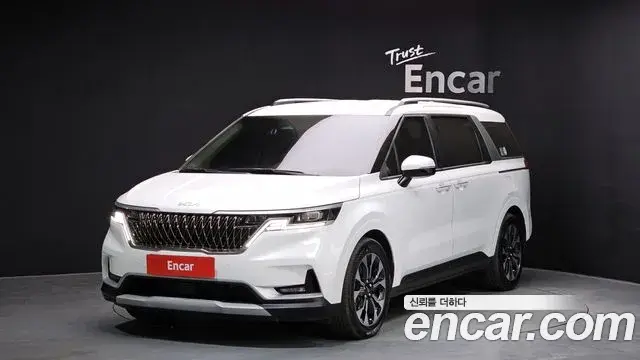 Kia Carnival 2022 — Фото 1/20