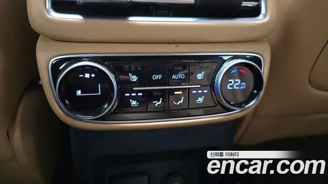 Genesis GV80 2020 — Photo 28/34