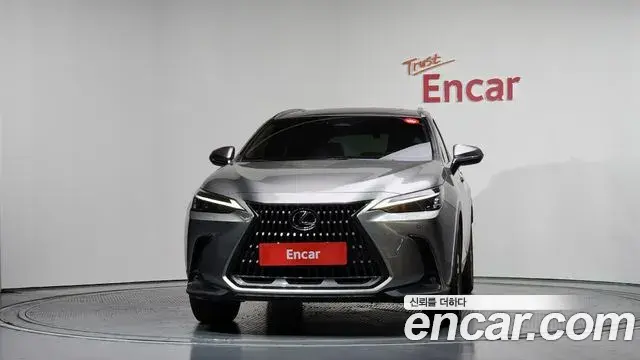 Lexus NX350h 2023 — Фото 2/20