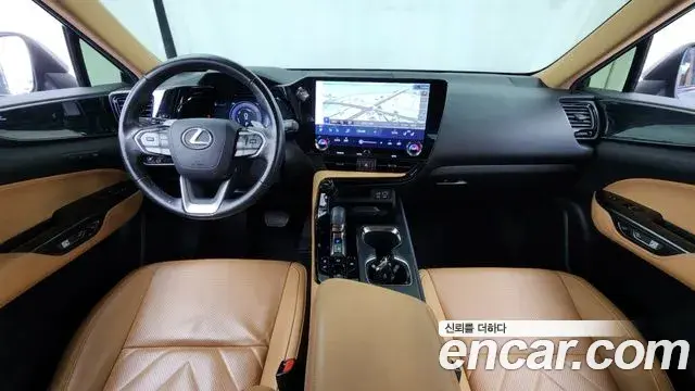 Lexus NX350h 2023 — Фото 10/20