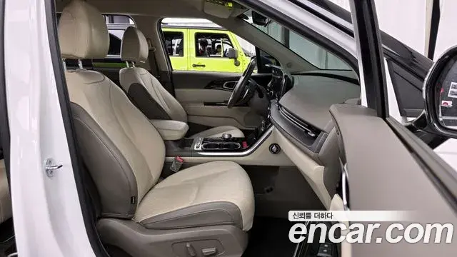 Kia Carnival 2022 — Фото 11/20