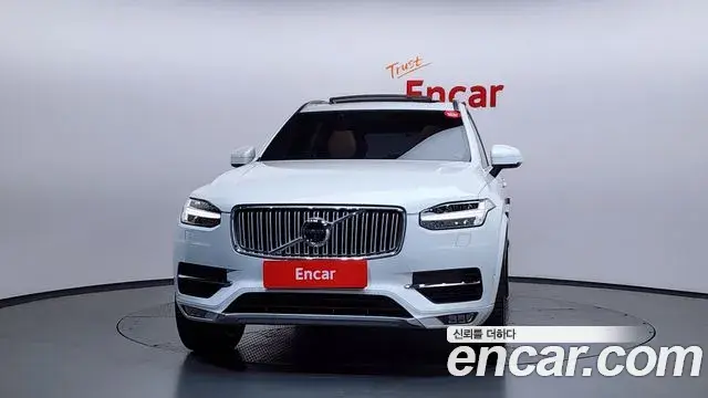 Volvo XC90 2019 — Фото 2/20