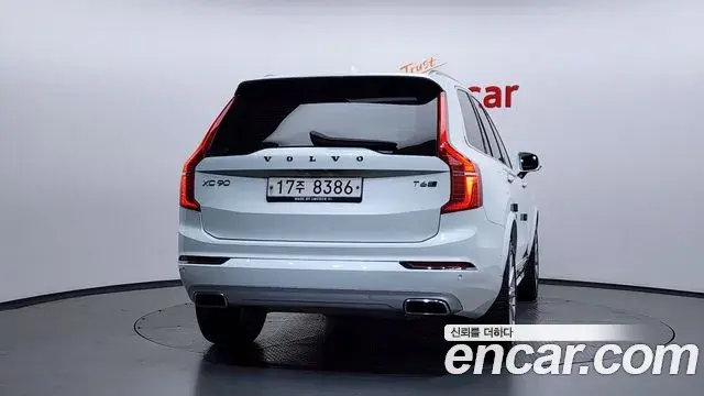 Volvo XC90 2019 — Фото 3/20