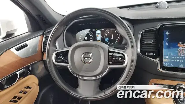 Volvo XC90 2019 — Фото 12/20