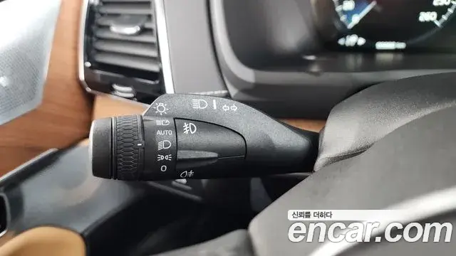 Volvo XC90 2019 — Photo 27/39
