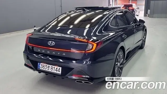 Hyundai Sonata Hybrid 2020 — Photo 7/17