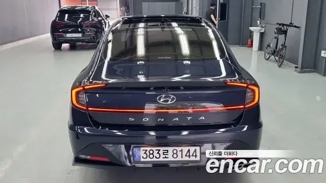 Hyundai Sonata Hybrid 2020 — Photo 8/17