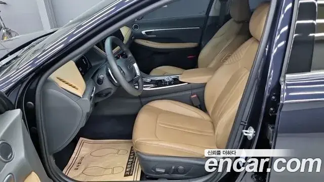 Hyundai Sonata Hybrid 2020 — Photo 5/17